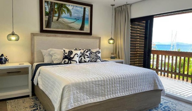 Sapphire Beach 2 bd Condominium w/washer and dryer