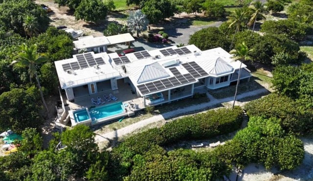 Sapphire Beach Retreat & Suite