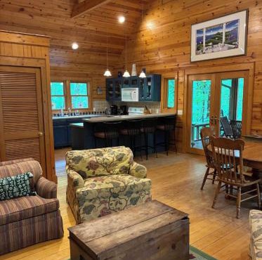 Sapphire Cabin at Splendor Mountain