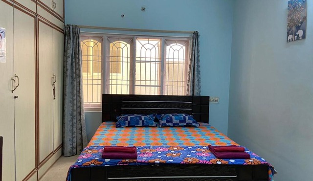 Sapphire @ Shibani's Nest, Brookefields