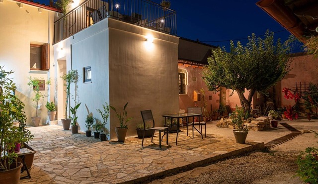 Sappho 3-bedroom House
