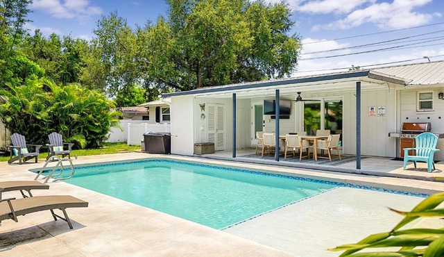 Sarasota Resort-Like Living Near Siesta Key For 10