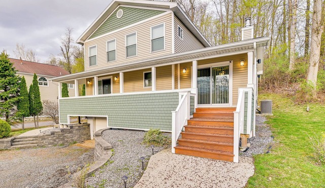 Saratoga Springs Vacation Rental w/Lake Views!