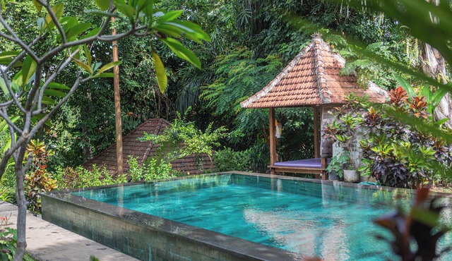 Sari Bamboo Villas