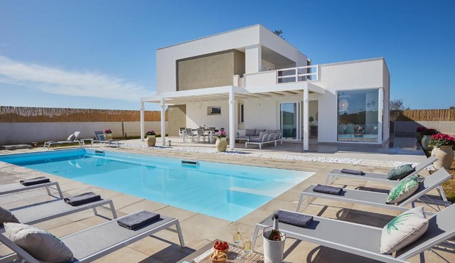 Sariva Villa CaseSicule - heated Pool, Beach at 50 m