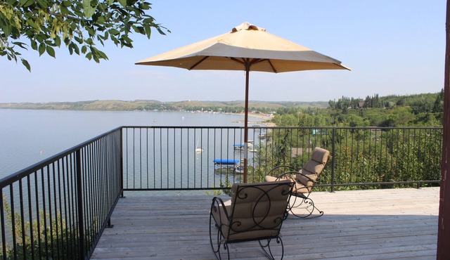 Saskatchewan Paradise - Cozy cottage with stunning views!