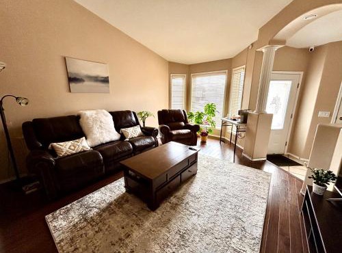 Saskatoon Lashyn Cove Homestay