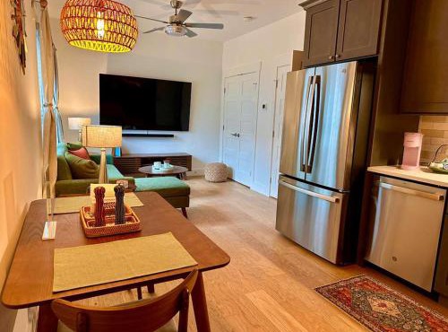 Savannah Victorian District With Game Room