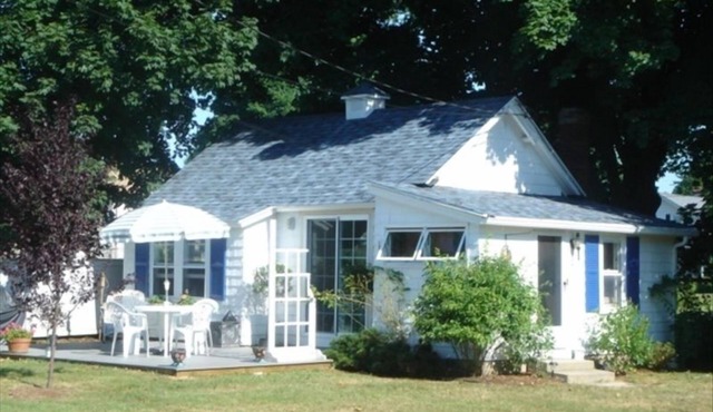 Saybrook Point Cottage - Charming and Private