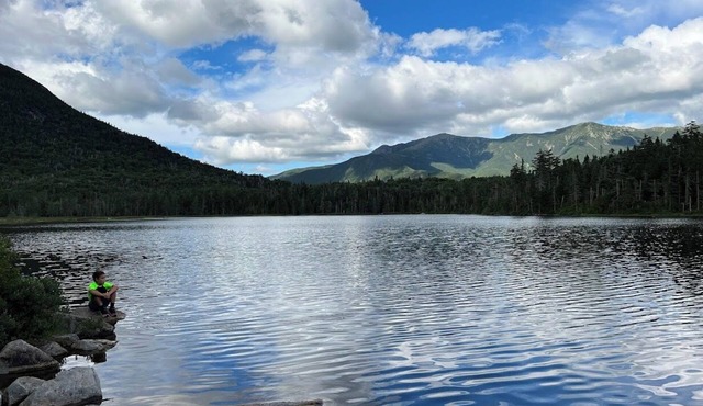 SC17: Spacious, clean, comfortable. 1 minute to skiing and Mount Washington Hotel!