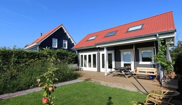 Scalde Oort 2 modern equipped beach house on park with privacy