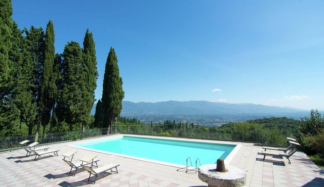 Scenic Stay near Florence