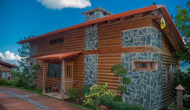 Scenic and Cozy 2 Bedroom Chalet