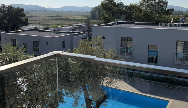 Scenic Flat with Shared Pool in Milas