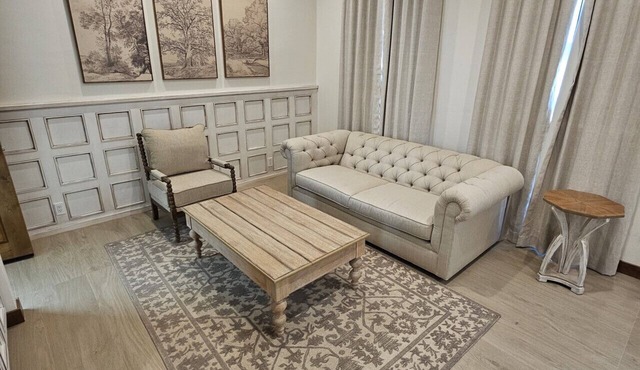 Scenic Luxe Premium Suite | Chateau Del Valle Elite Living