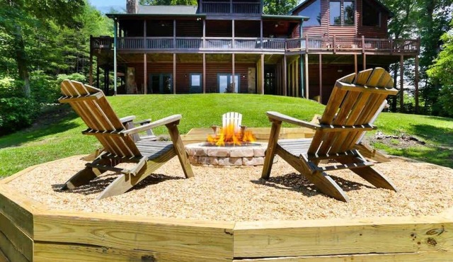 Scenic Mountain Cabin w/Hot Tub & Fire Pit