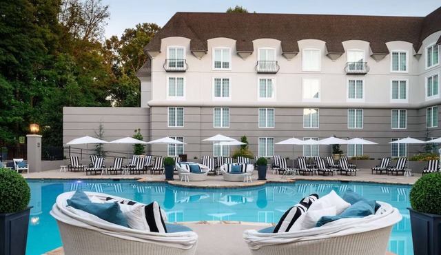 Scenic Retreat: Three Upscale King Rooms Near Vineyards