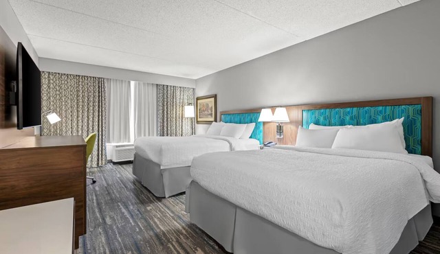Scenic Stay Near Lake Guntersville + Tennis, Free Breakfast & Parking Included