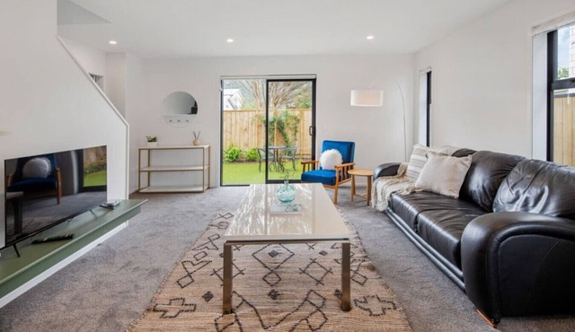 Scenic Views from our 2-BR Trentham Hideaway