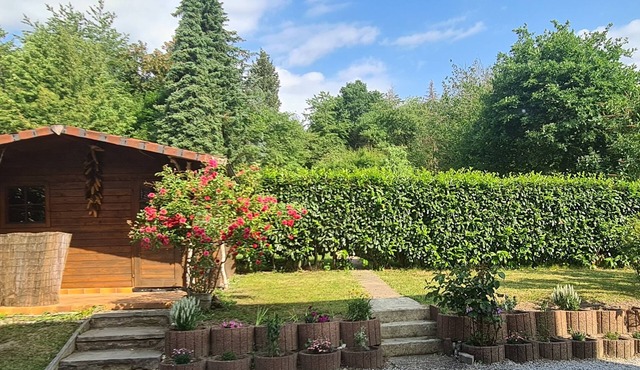 Schöne Ferienwohnung mit Eigener Terrasse und Garten