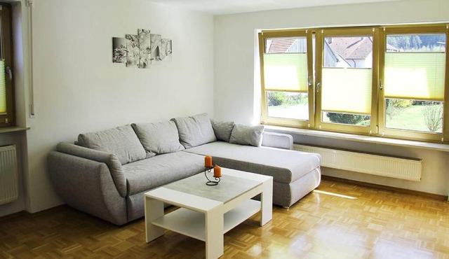 Schöne helle Ferienwohnung in Waldnähe
