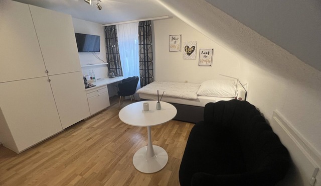 Schönes Zimmer mit Integriertem Bad - Ideal für Geschäftsreisen
