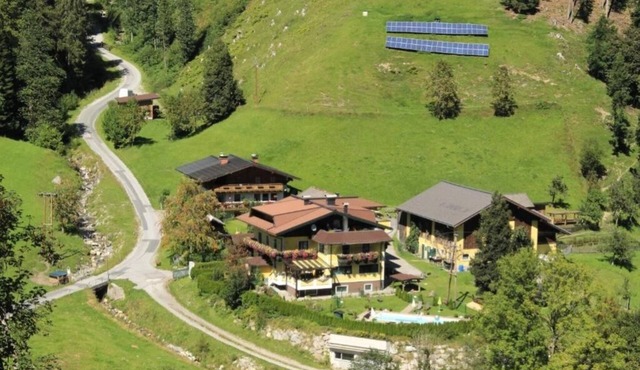 Schattaugut: Apartment with Mountain View