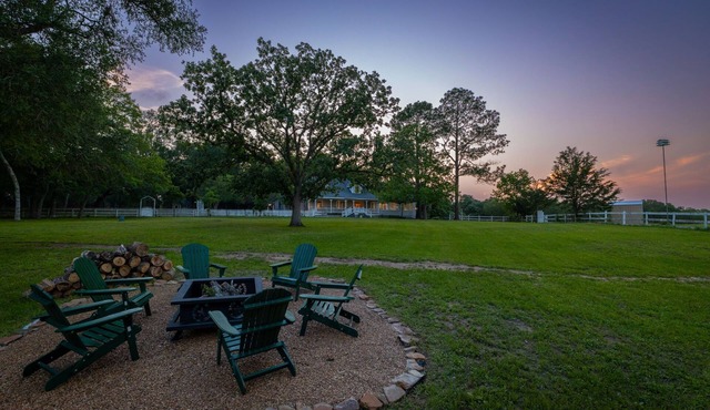 Schulenburg Ranch Retreat, Private 27 Acres, Fishing, Game Room & Fire Pit