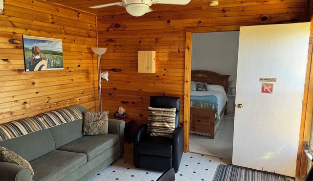 Schurmans Shore Cottage #5
