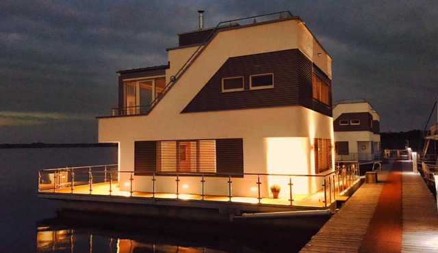 Schwimmendes Haus Robby II