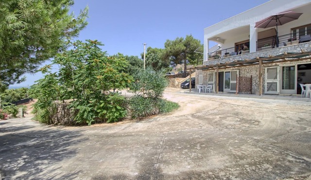 Scia' 2 seafront apt