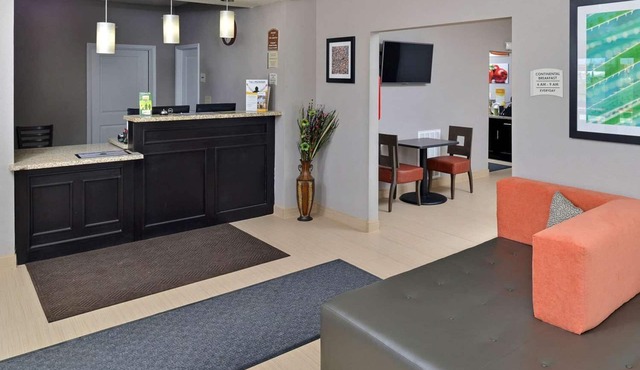 Scottish Inns & Suites