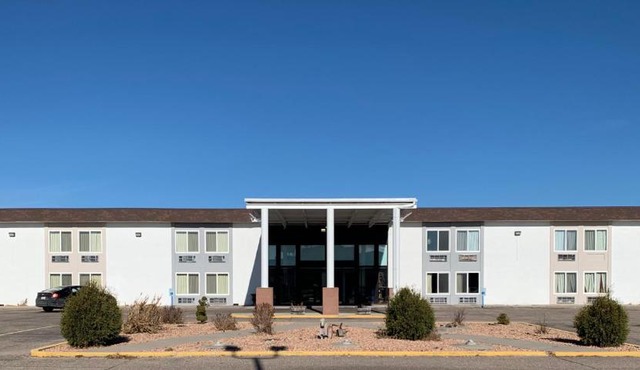 Scottsbluff Inn