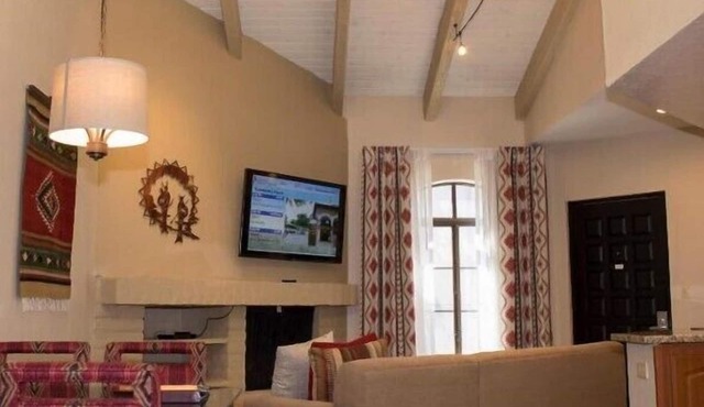 Scottsdale Camelback Resort Peaceful Studio with Hot Tub
