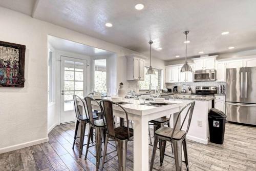 Scottsdalestays 6BR-Pool-Spa-Theater-Events-Golf.