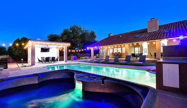 ScottsdaleStays Multimillion 10BR-6BA Acre Estate-Pool-Sport Courts-SUMMER DEALS
