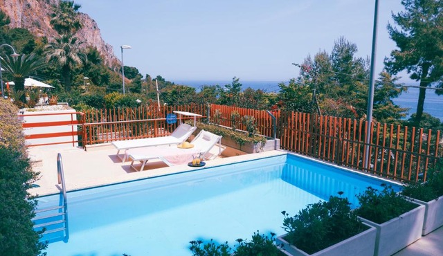 Sea apartment & pool 2