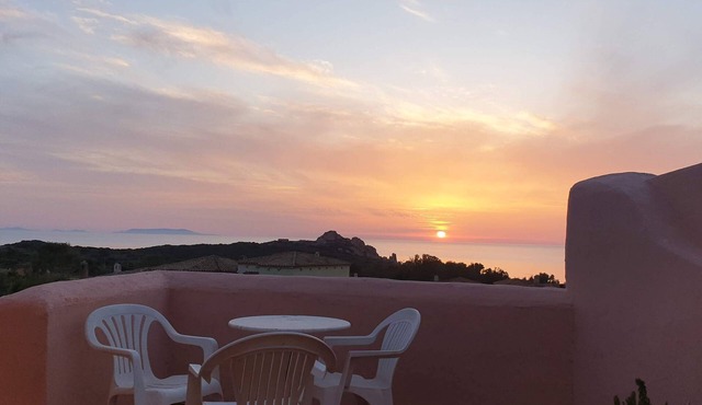 Seaview Cottage Walk to Beach Sunset Terrace