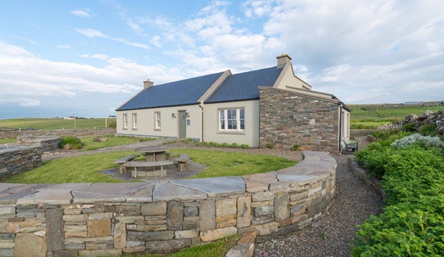 Sea Mist, Idyllic Setting overlooking the Atlantic Ocean