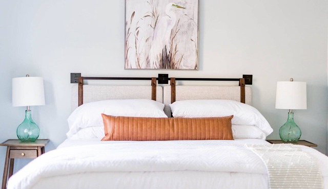 Sea Salt Cottage: Your Tranquil Getaway 3 min to beach