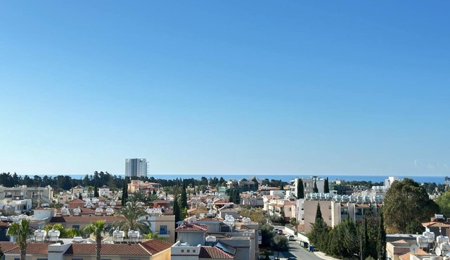 Sea View 2BD Apt - Elysia Park