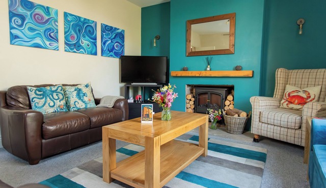Sea View Coastal Cottage Sleeps 6 | Jurassic Coast, 6-Min Walk to Beach, Dogs