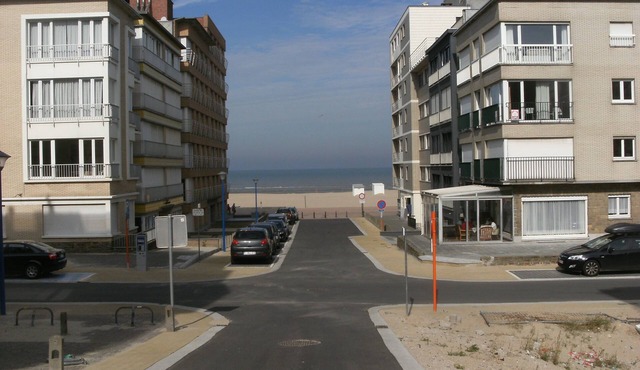 Sea view Comfortable 2-bedroom apartment Renovated WIFI + Free garage