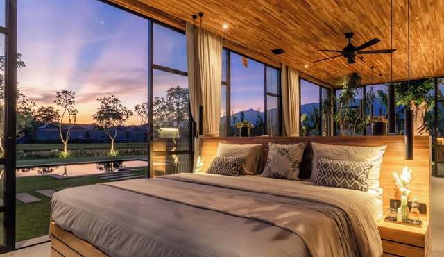 Sea View Pool House
