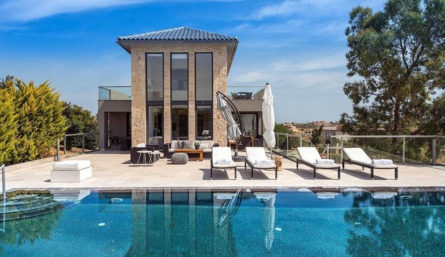 Sea View villa with a heated pool