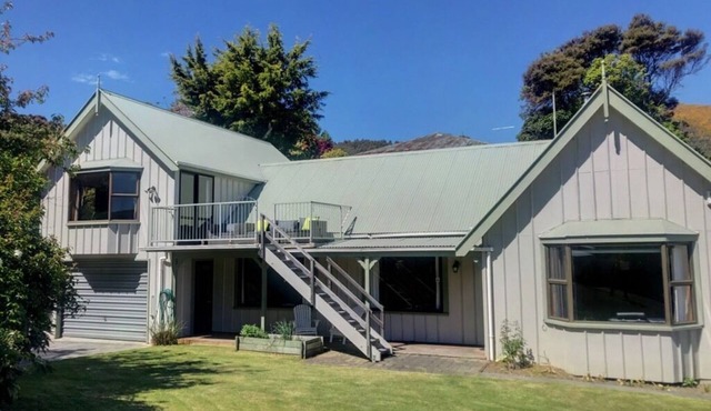 SEACLUSION: Great Water Views, Wonderful for Multigenerational Families & Groups