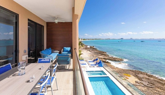 SeaDreams #4: New West Bay Beach Condos w/Oceanfront Pool, Heated Spa + Rooftop
