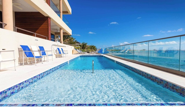 SeaDreams 8: Ocean Condos w/Pool. Jacuzzi & Rooftop Patio; Weeklys Save 20%