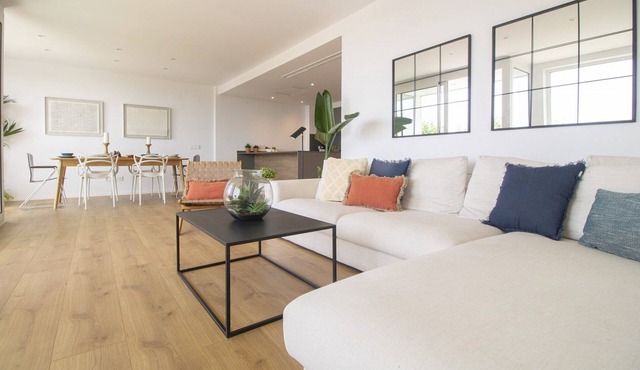 Seafront Apartment in Calella with Beach Access