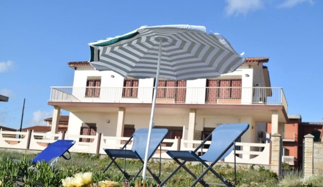 SEAFRONT apartment near Rome